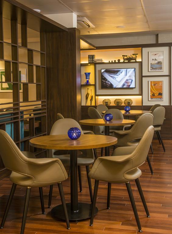 Hotel Luzeiros Recife Exterior foto The lounge at the airport